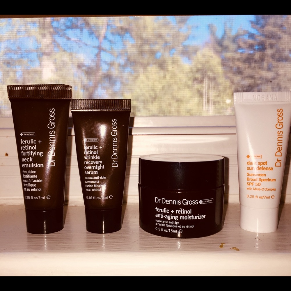 Brand new!Dr. Dennis Gross sample set!
